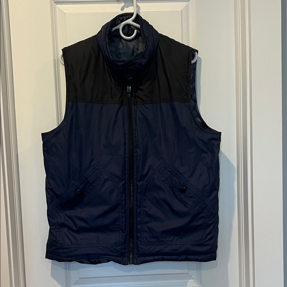 Coach Men's Reversible Black and Navy Vest with Down Filling - Picture 3 of 8